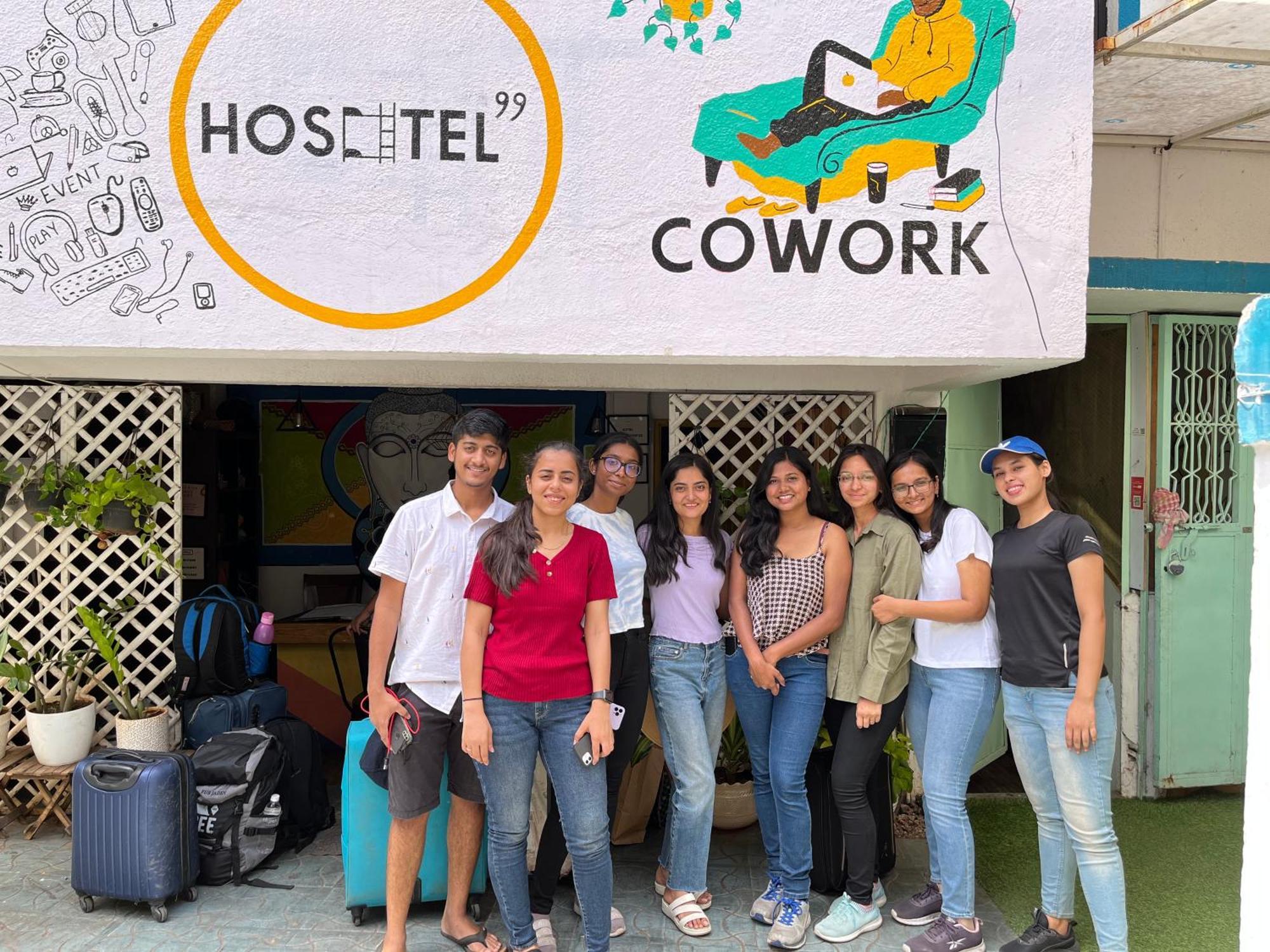 Hoshtel99 - Prime - Stay, Cowork And Cafe Pune Esterno foto